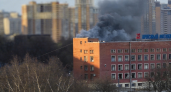 Пожар в автосервисе Петербурга: огонь охватил двухэтажное здание