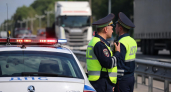 В Новой Москве после столкновения BMW и грузовика загорелись машины, двое погибли